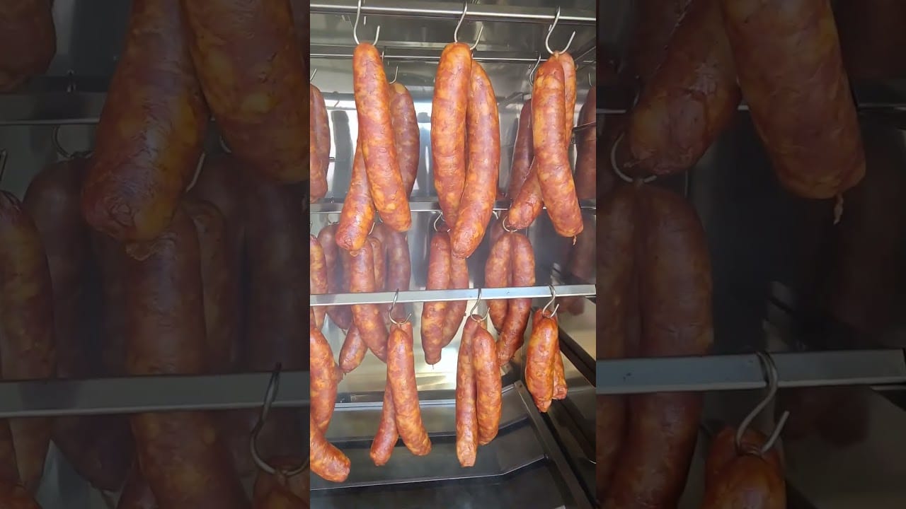 Letní teploty mě neodradí od uzení. s elektrickou udírnou Borniak to jde samo. #warlocorn #borniak