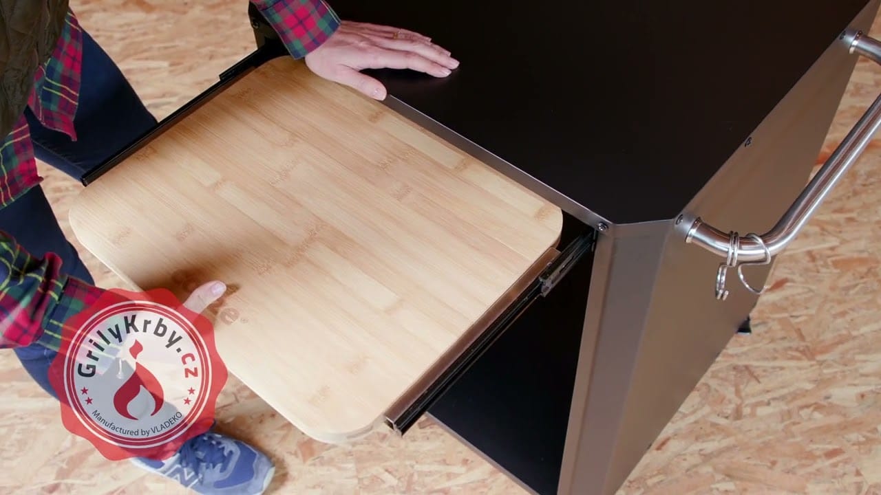 Pojízdný stůl pro udírny Borniak a Bradley