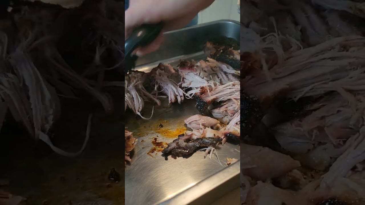 Pulled Pork aus dem Smoker !!!!