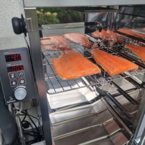 Borniak Smoker 70 Wifi with hot Smoked Salmon